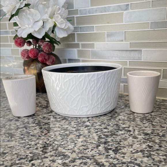 White Textured Planter Set Of 3 - Picture 3 of 12